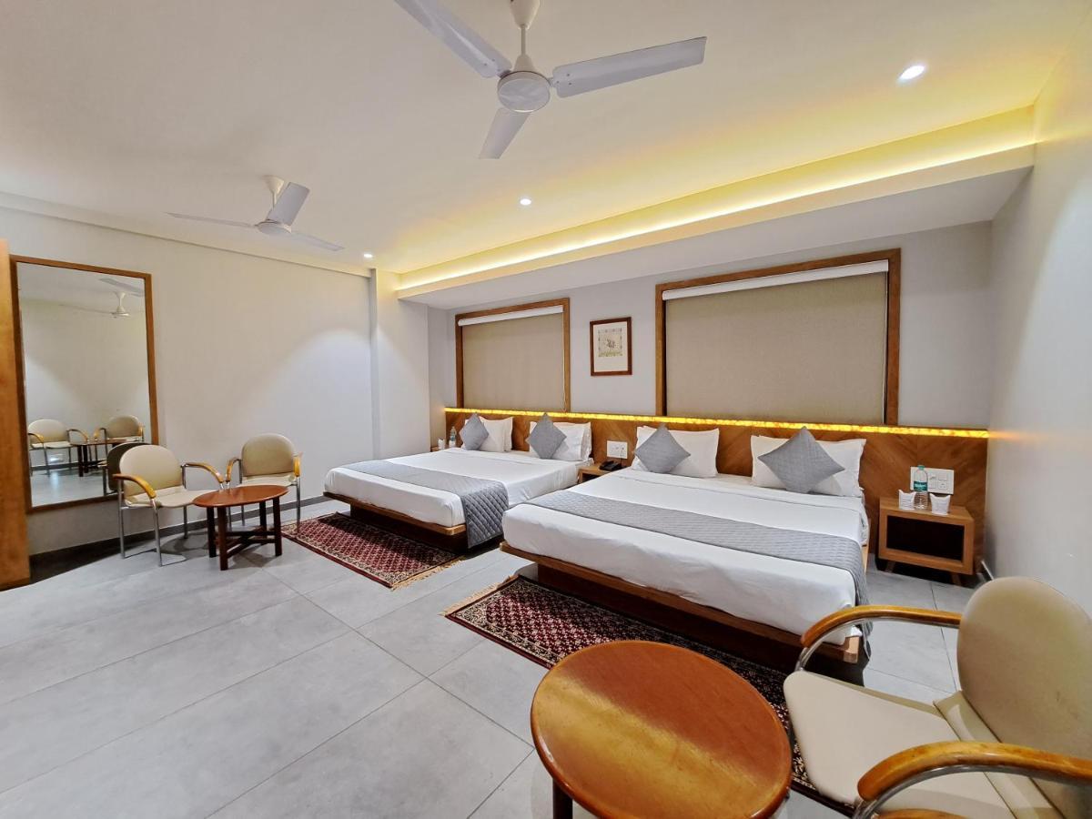 Hotel Om Somnāth Kamer foto
